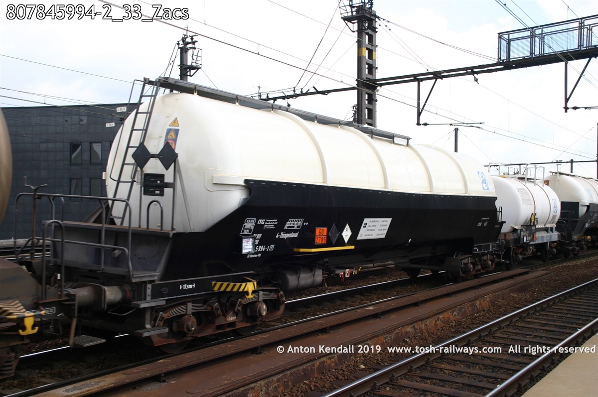 807845994-2_33_Zacs.jpg